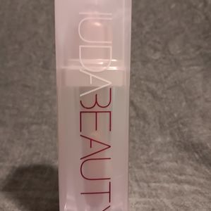 Huda Beauty NYMPH in Aurora
